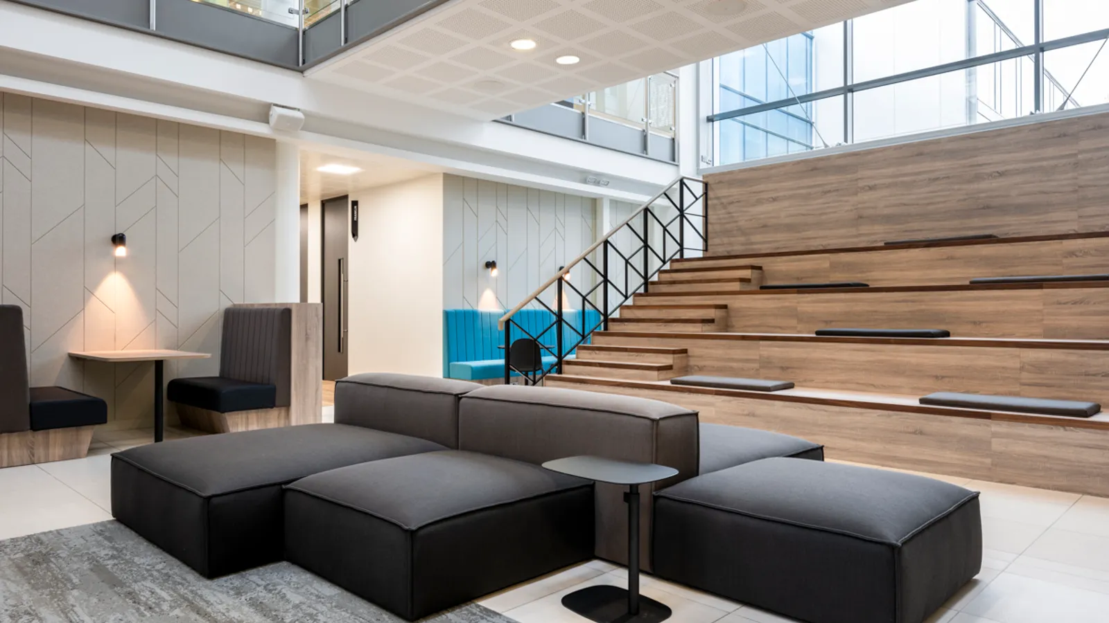 Area AMD Office Curator SMALL 13