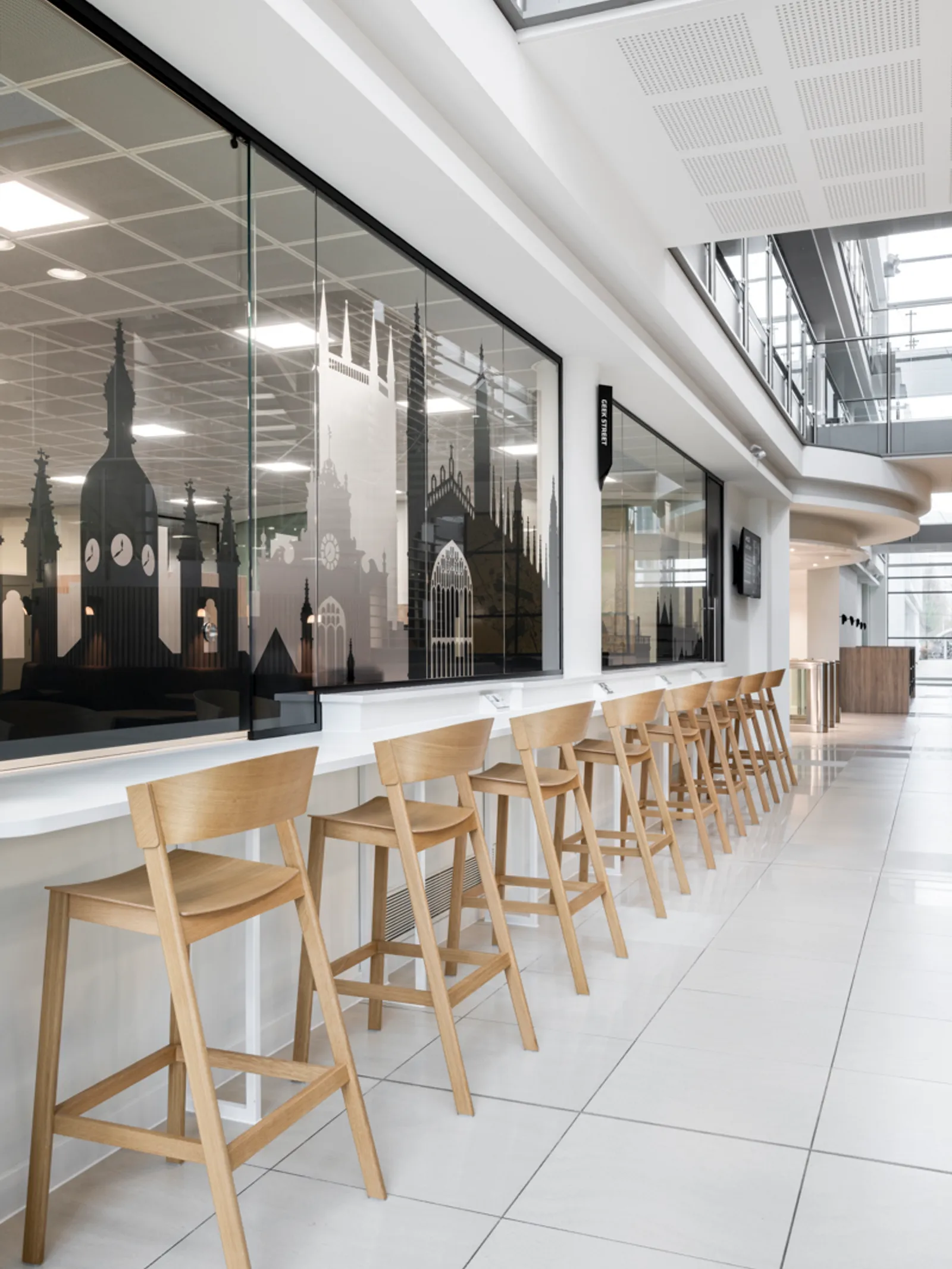 Area AMD Office Curator SMALL 1