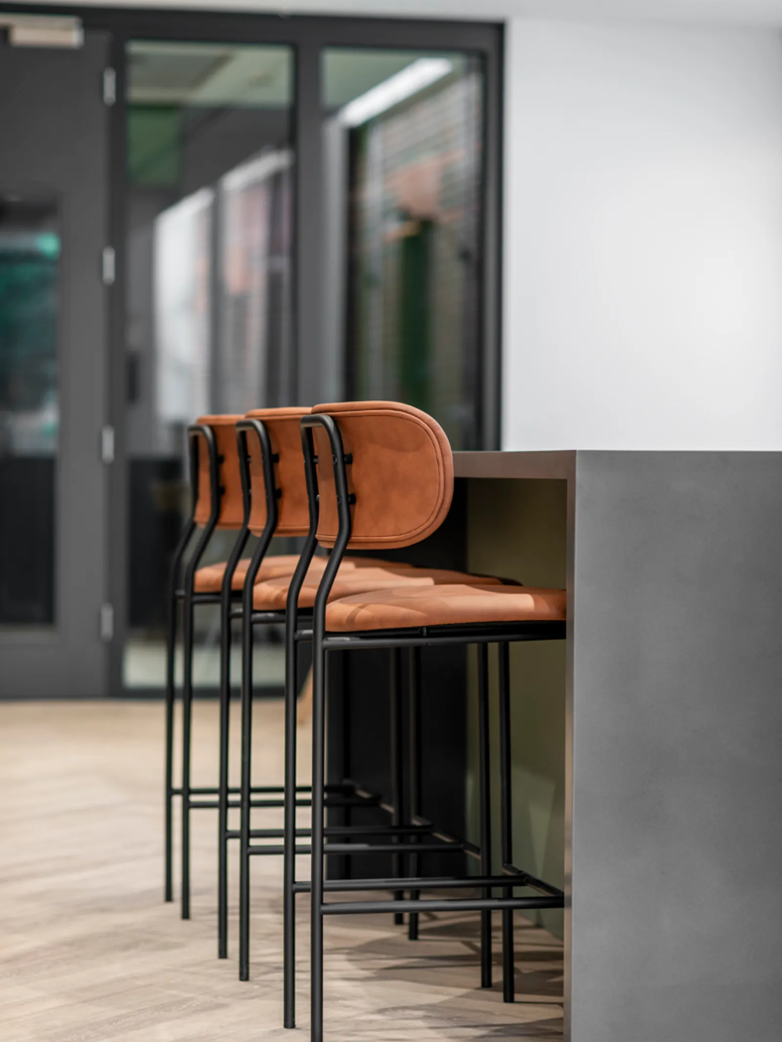 Area Bottleworks Office Cuarator SMALL 15