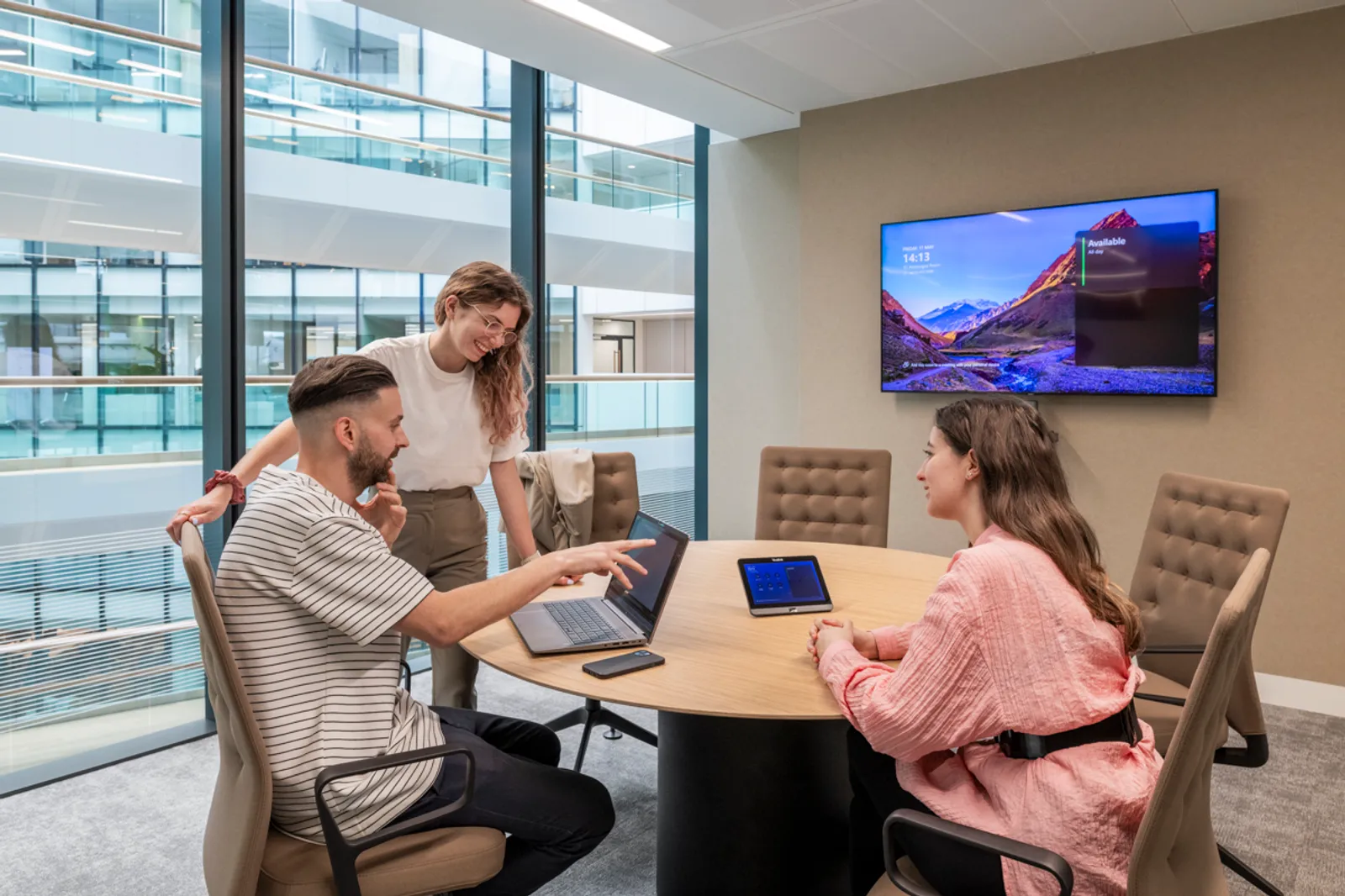 Area Bregal Corrected Office Curator SMALL 32