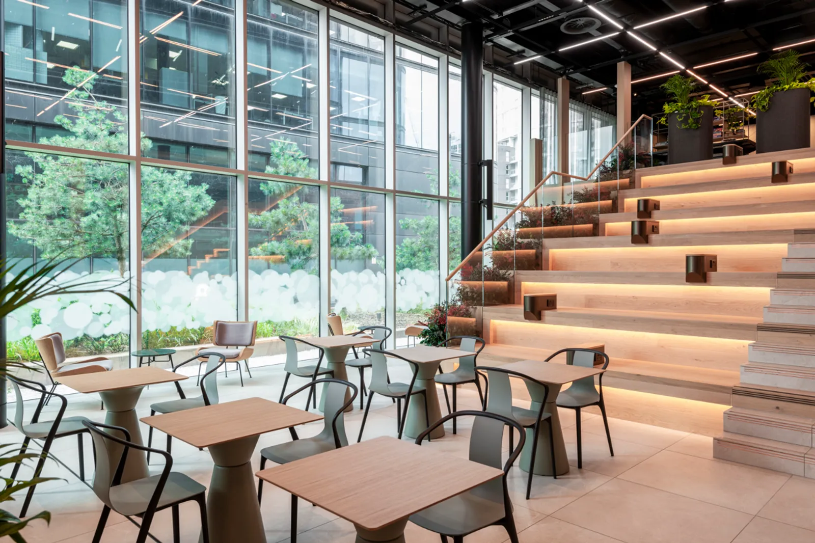 Area Deloitte Manchester Office Cuarator SMALL 23