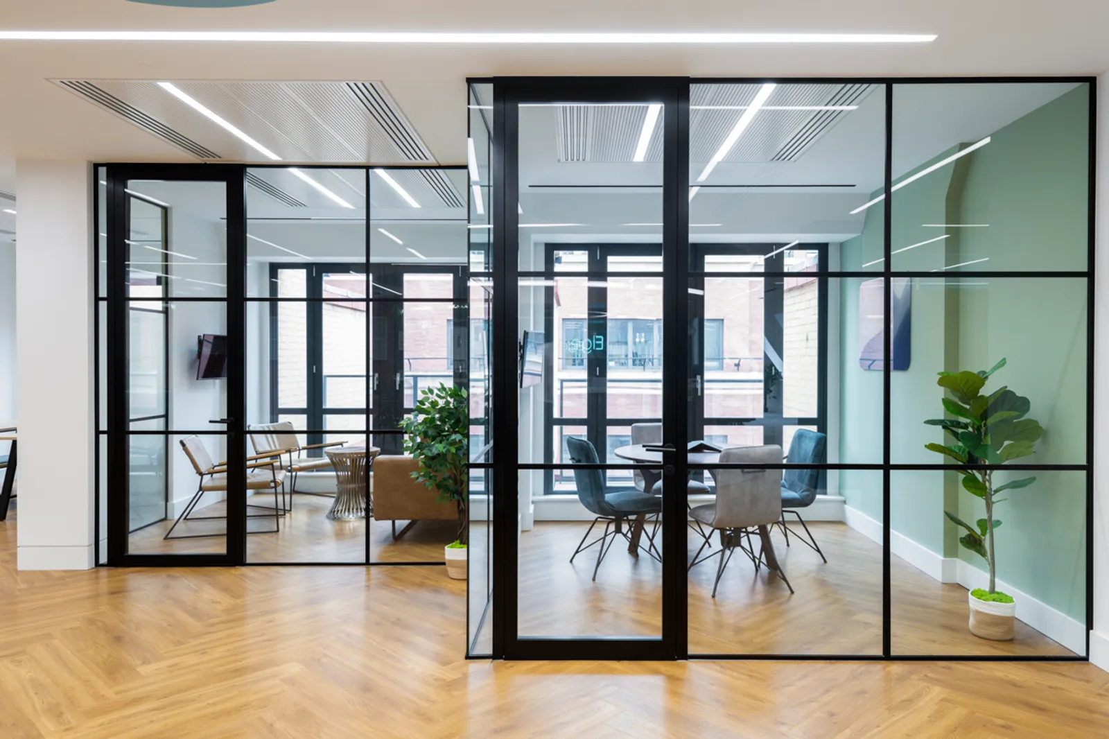 Area Eigen Tech 2 Office Curator SMALL 15