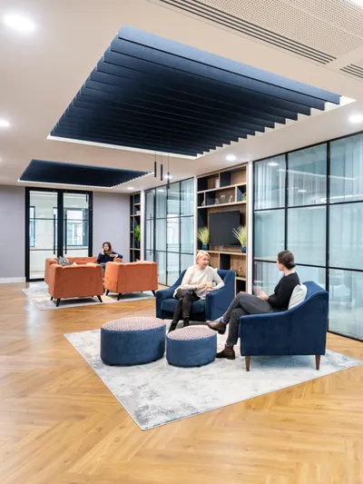 Area Eigen Tech 2 Office Curator SMALL 4