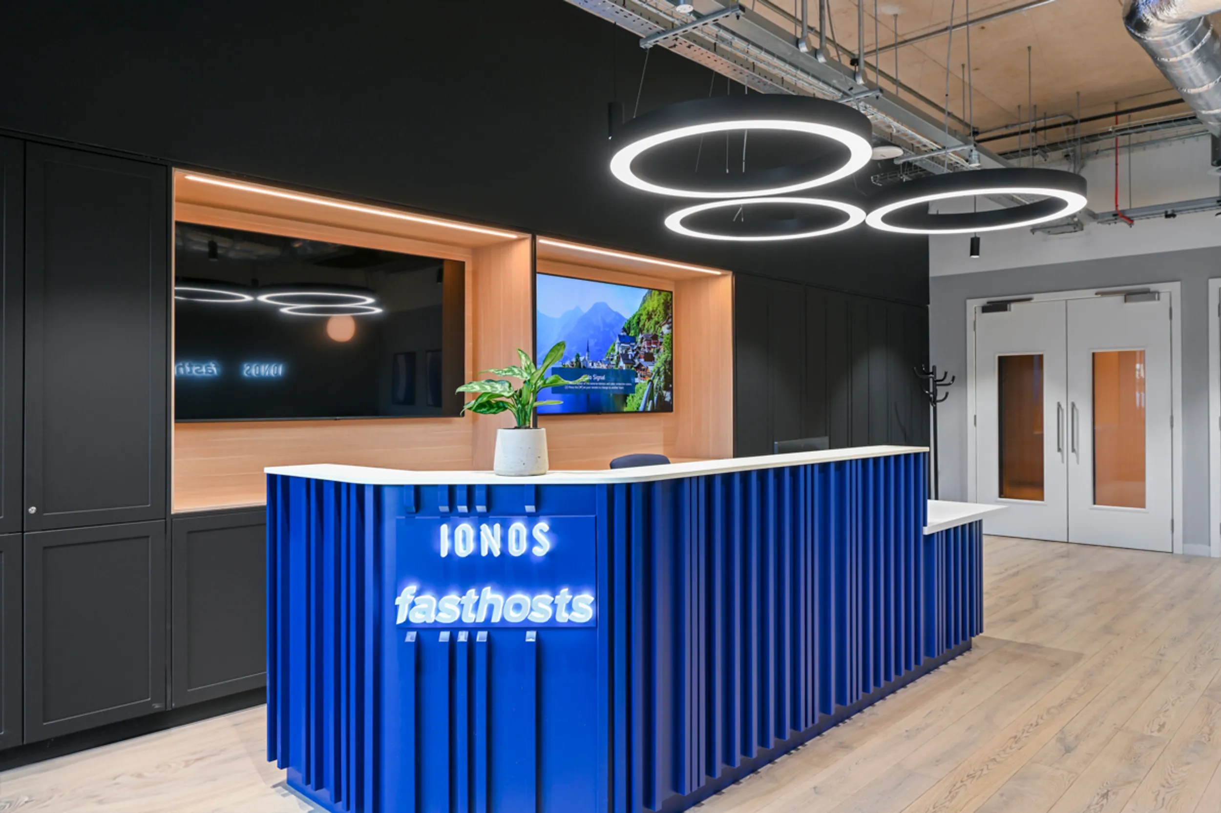 Area Fasthost Office Curator SMALL 25