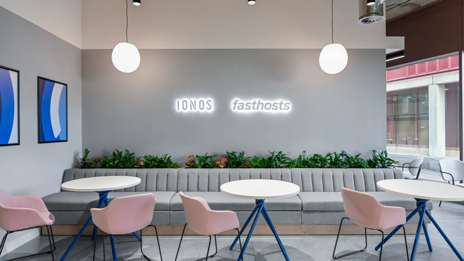 Area Fasthost Office Curator SMALL 27