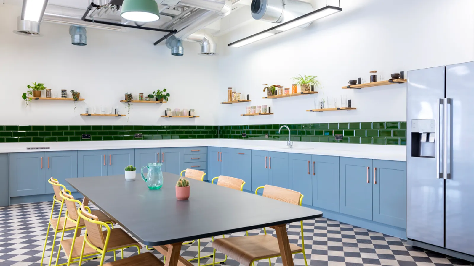 Area Landid OFFICE CURATOR SMALL 16