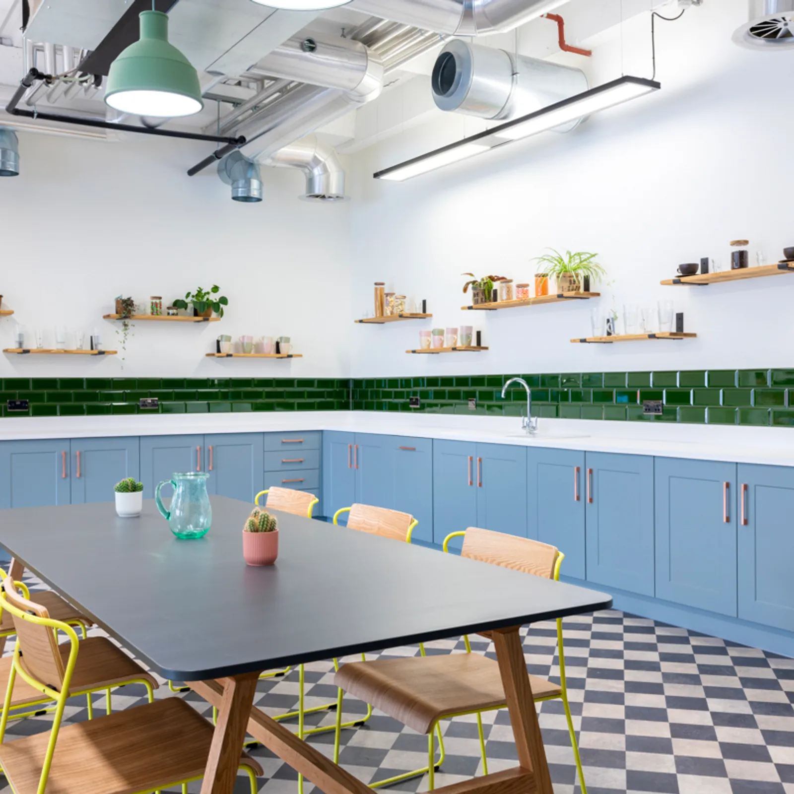 Area Landid OFFICE CURATOR SMALL 16