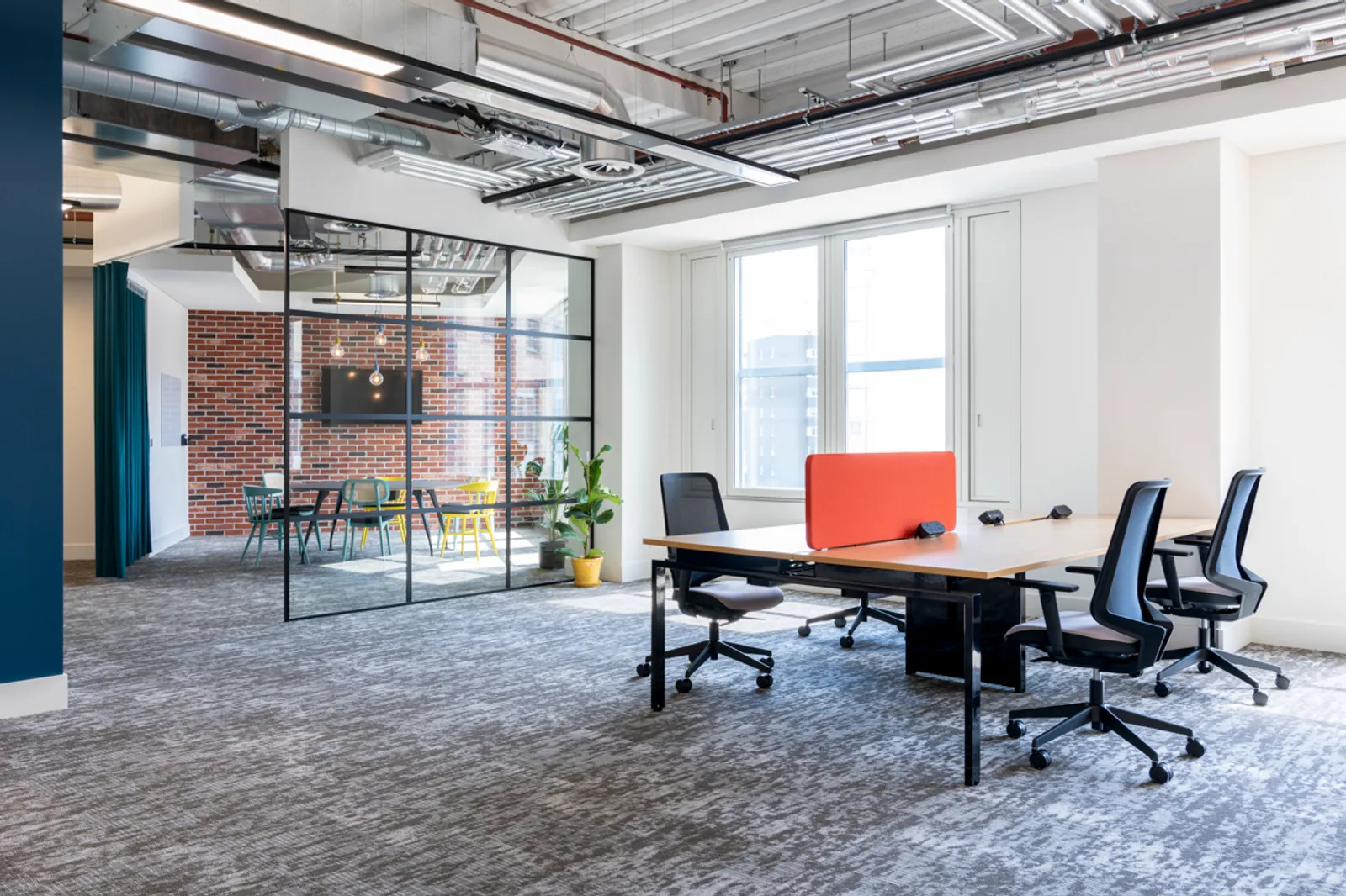 Area Landid OFFICE CURATOR SMALL 18