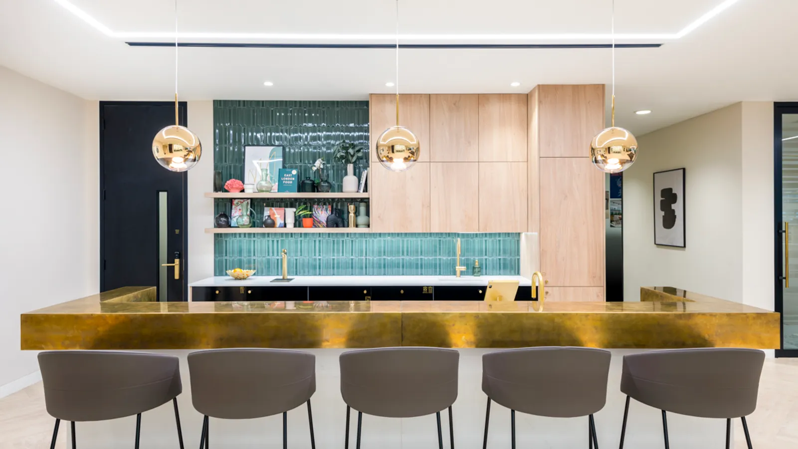 Area Orega Office Curator SMALL 2