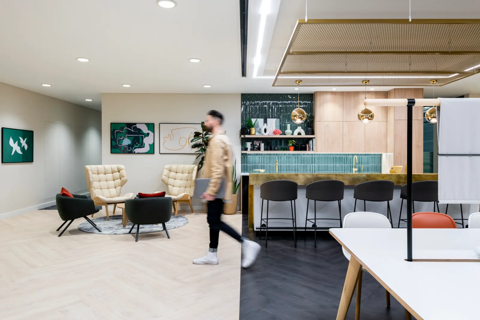 Area Orega Office Curator SMALL 29