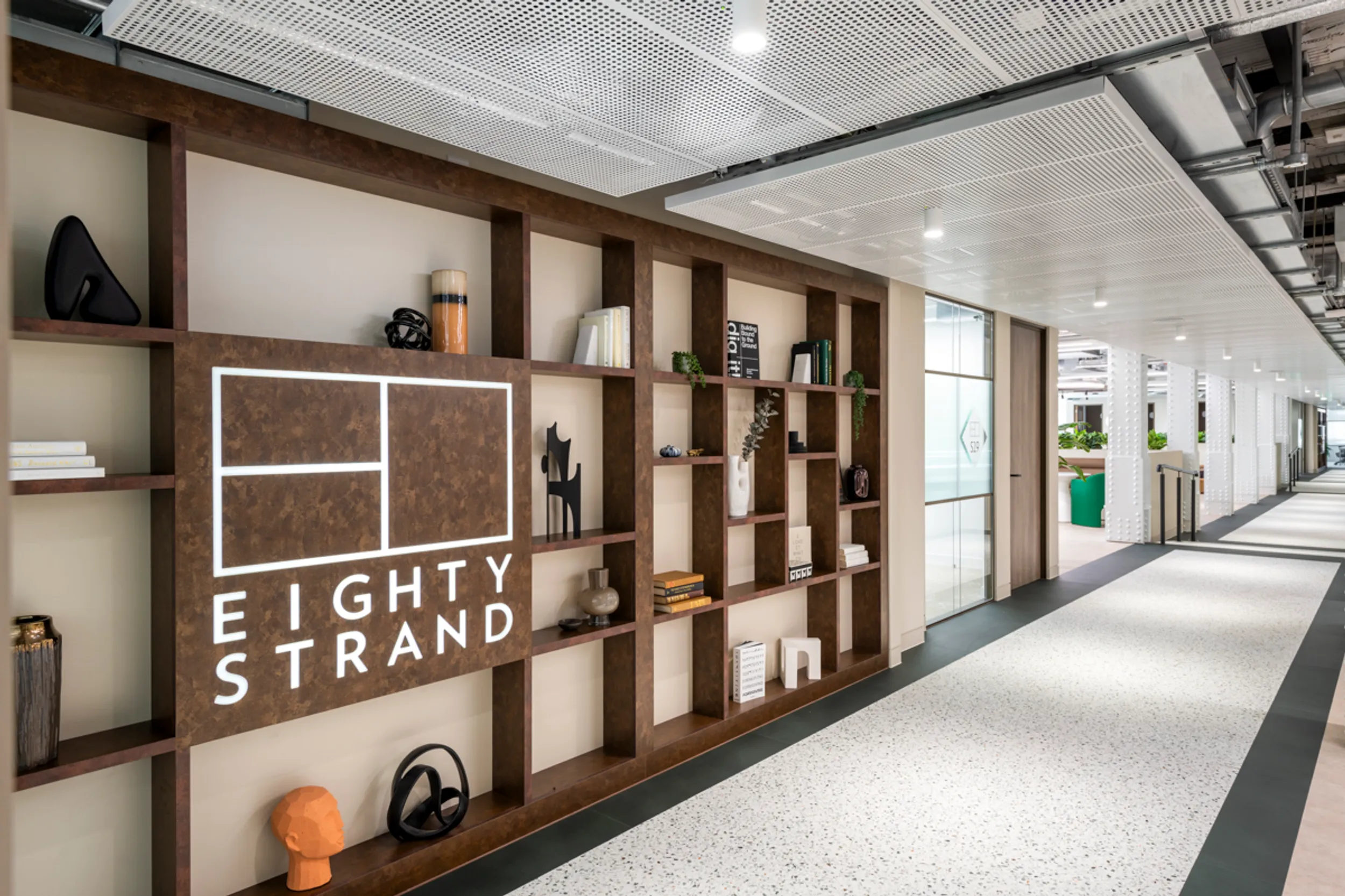 Area Orega Strand Office Curator SMALL 13