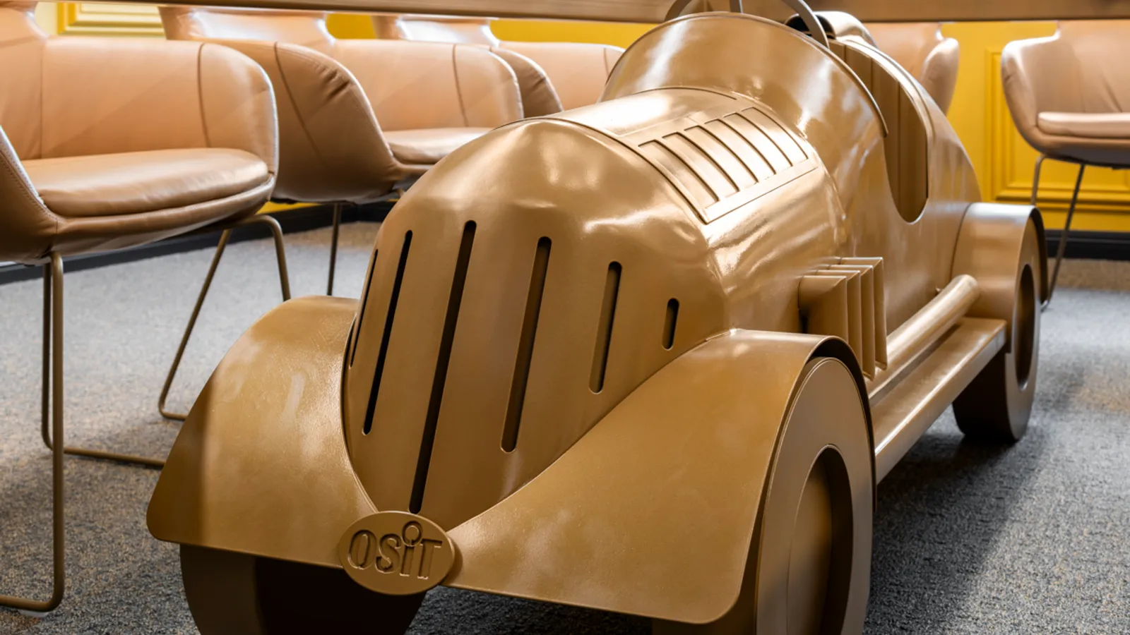 AREA O Si T Office Curator SMALL 13