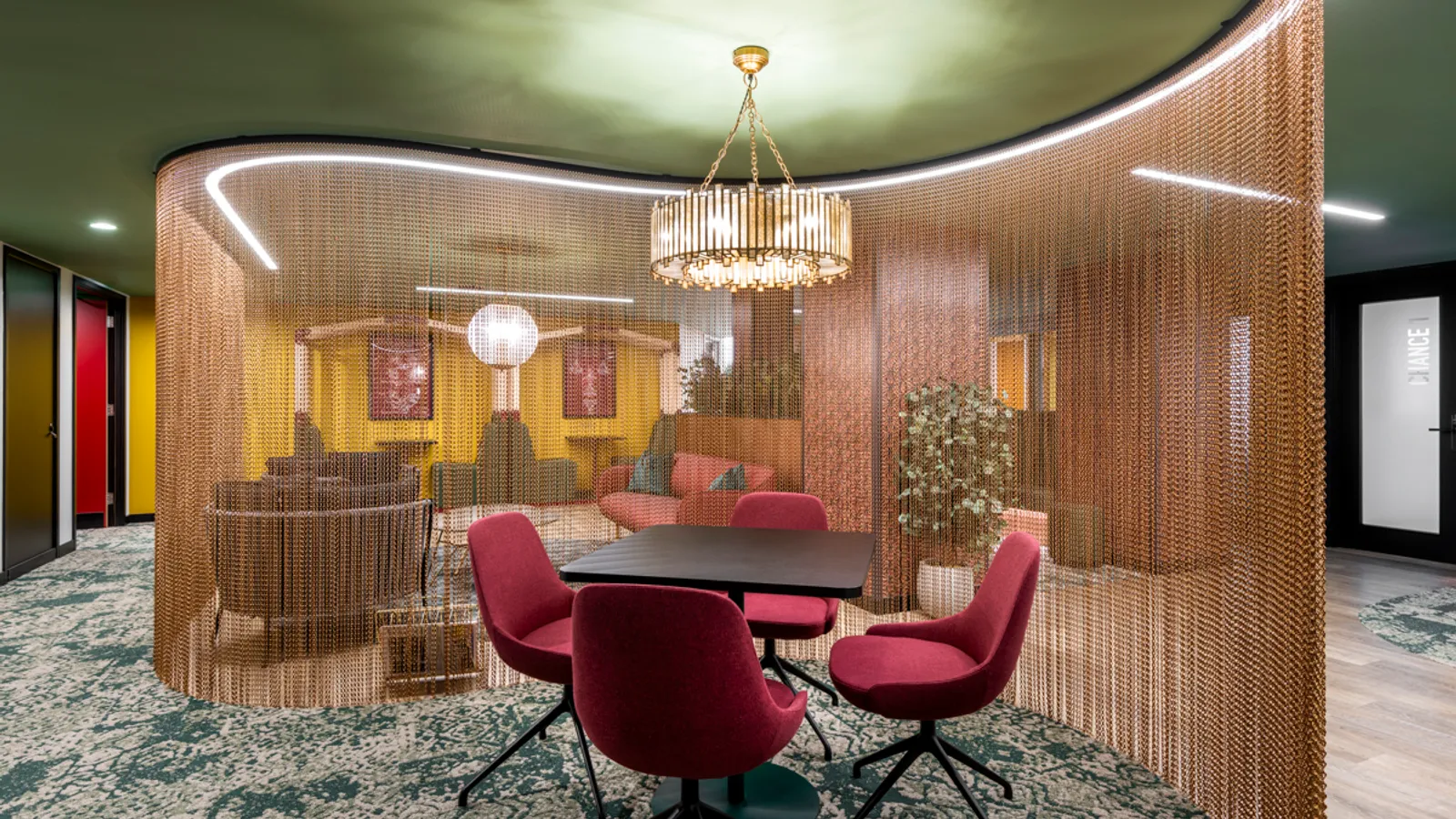 AREA O Si T Office Curator SMALL 18