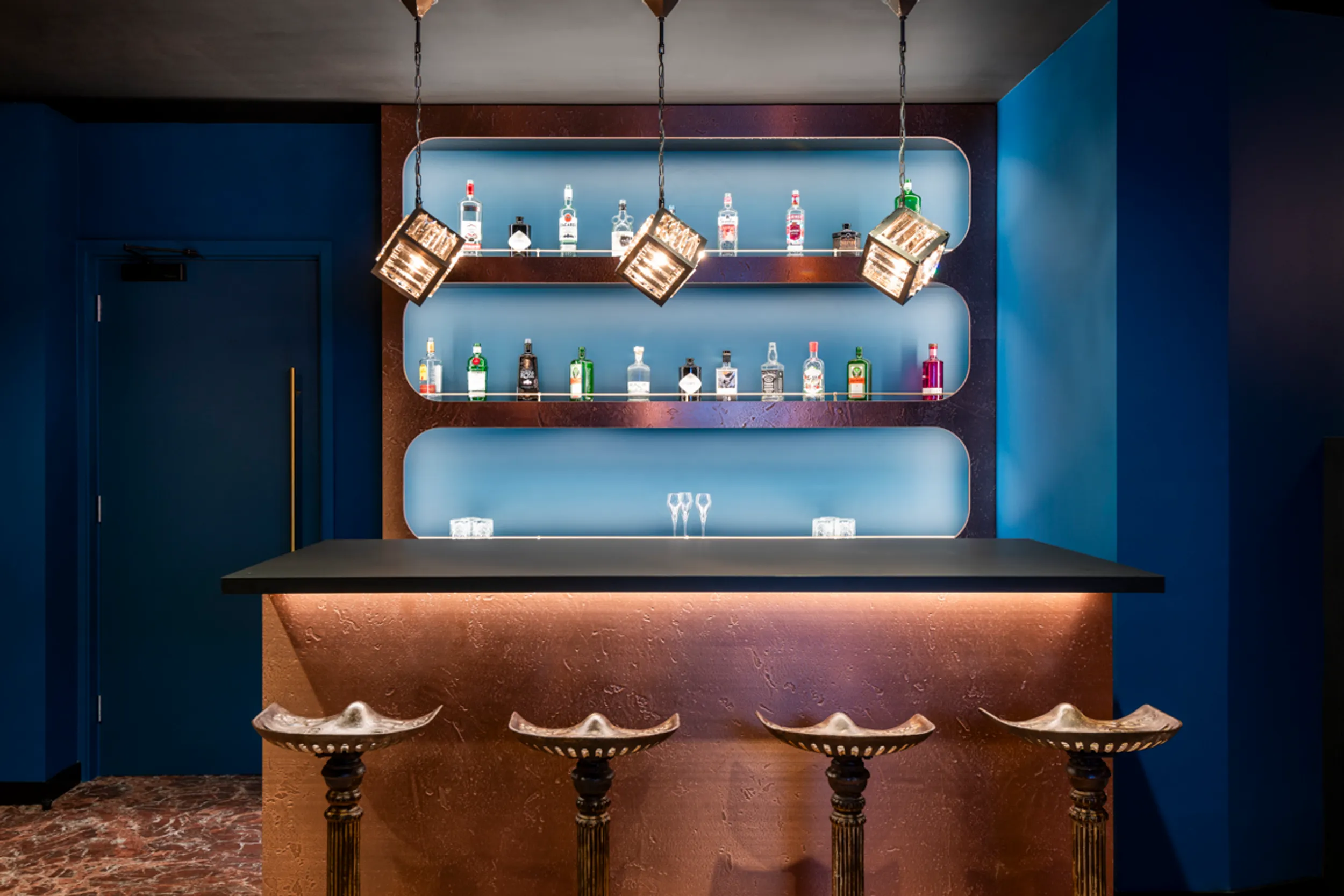 AREA O Si T Office Curator SMALL 38