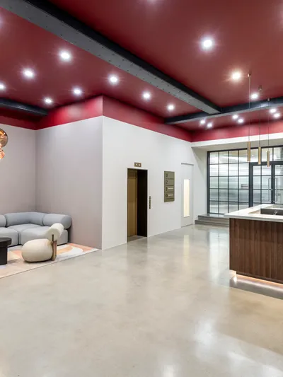 Area Zima Euston Office Curator SMALL 18