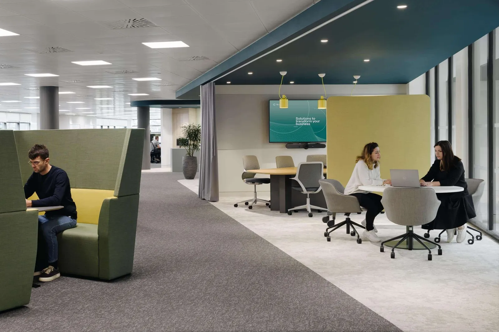 Flexible open plan office with collaborative spaces