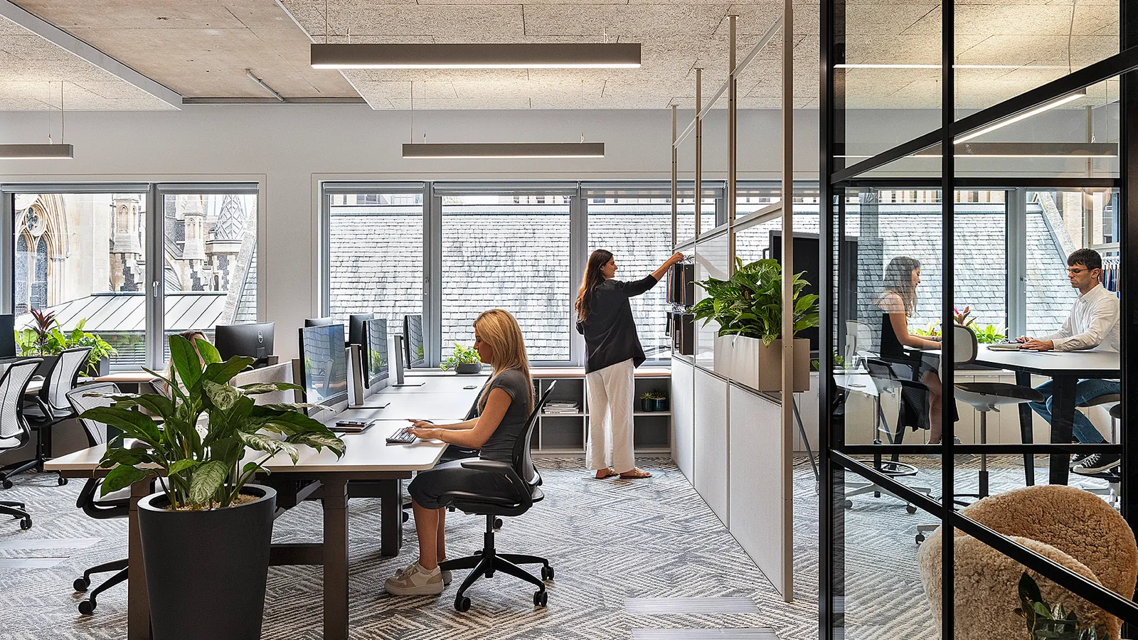 Fourfront Group London Bridge Henry Woide 0407