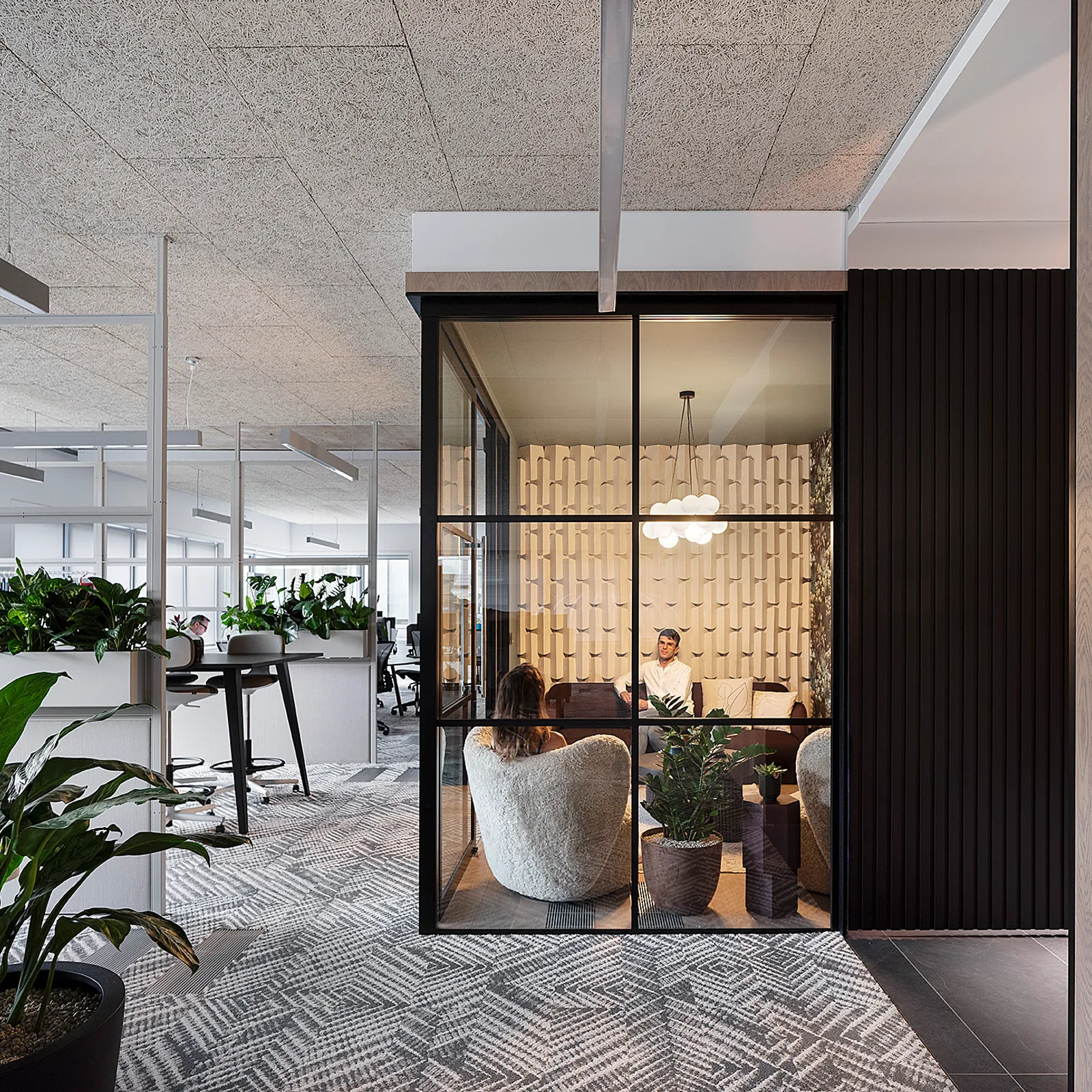 Fourfront Group London Bridge Henry Woide 0968