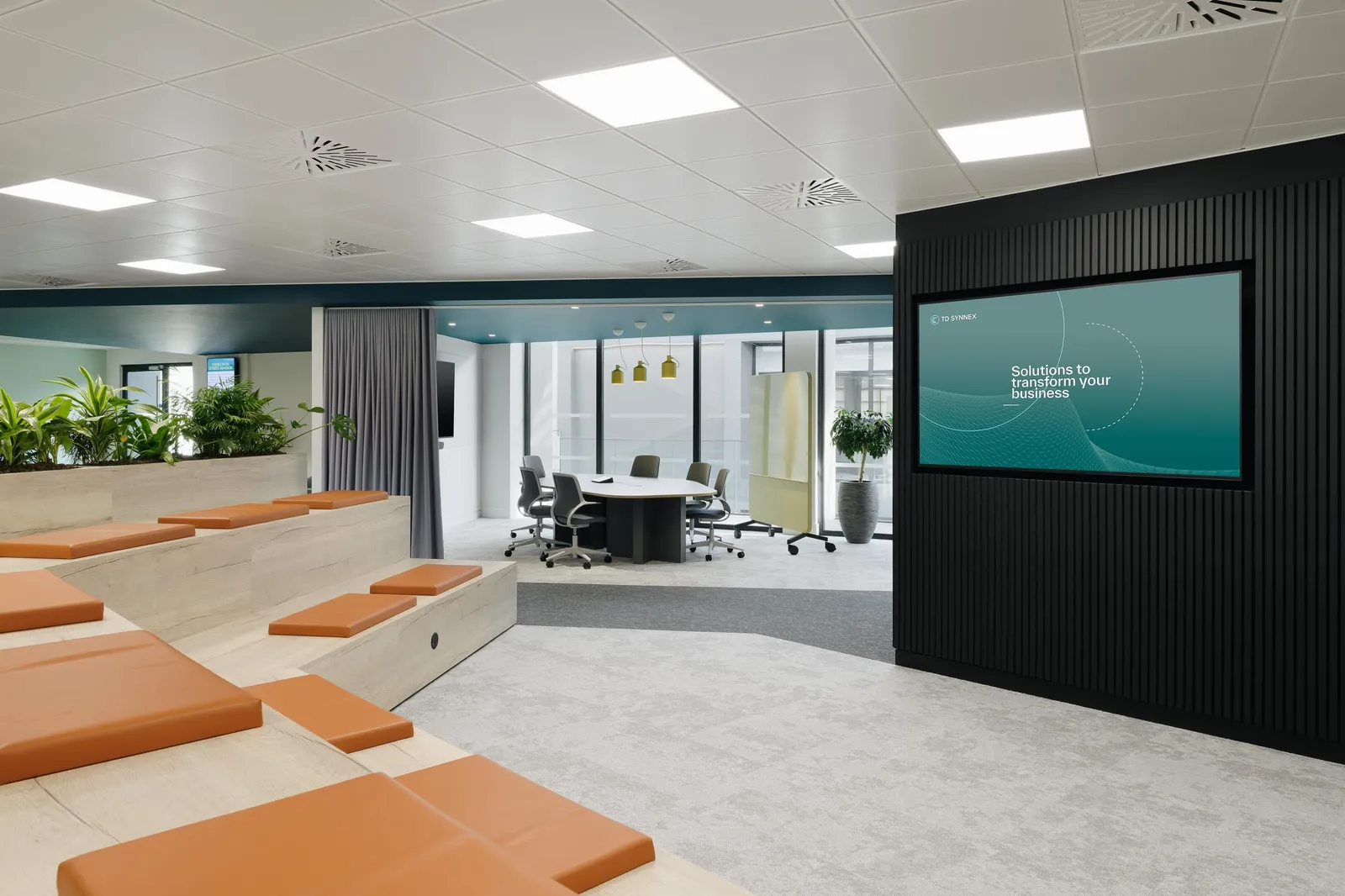 Scaling your co working space Technology