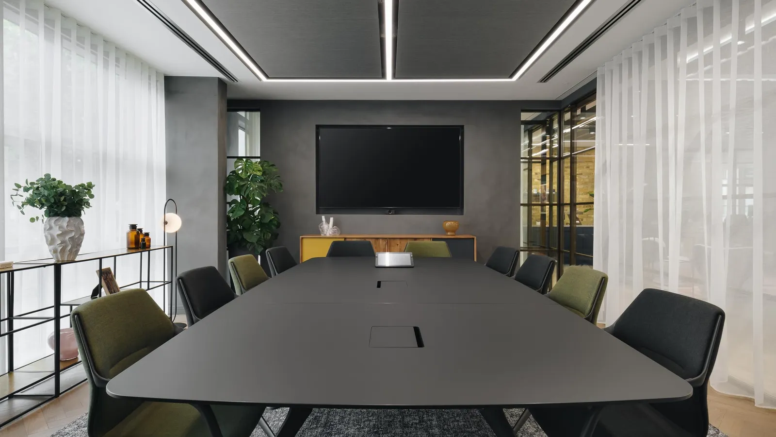 Web Area Windsor photo by Tom Bird 1