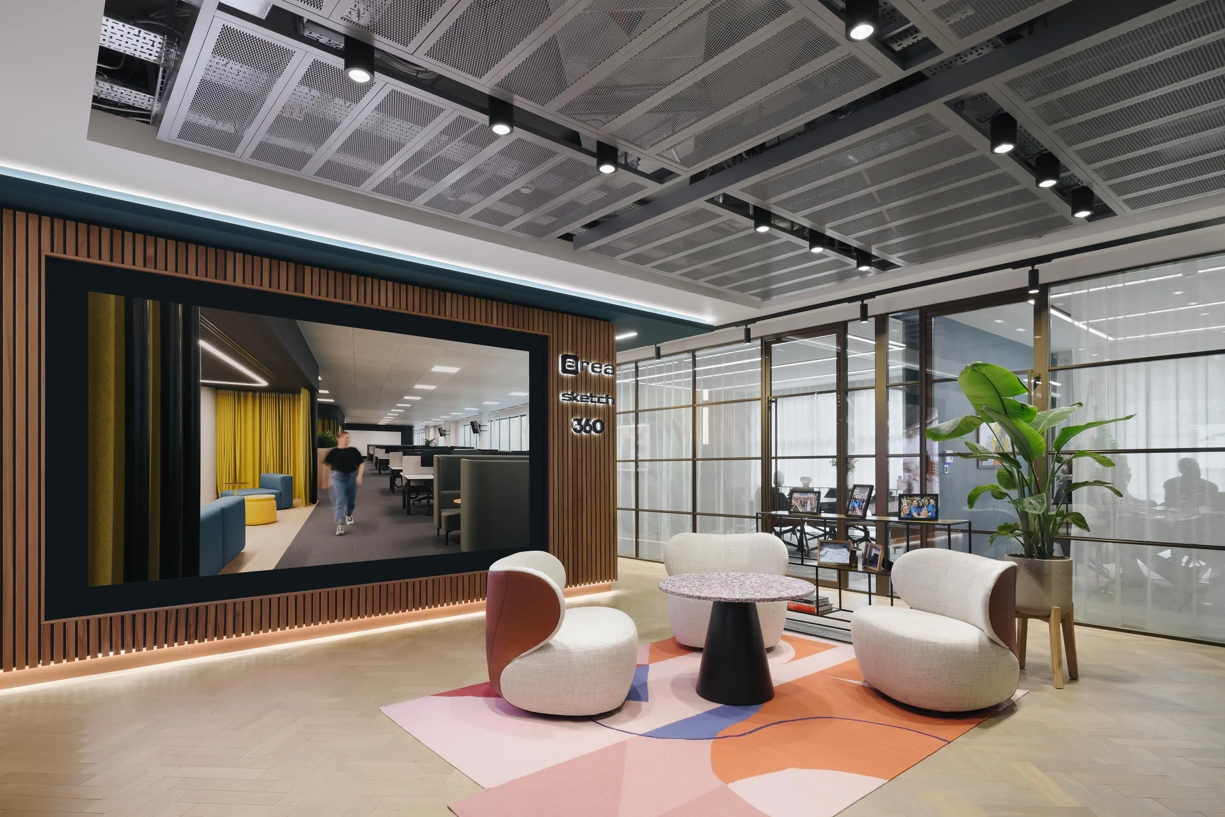 Web Area Windsor photo by Tom Bird 5