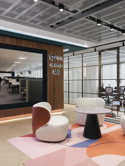 Web Area Windsor photo by Tom Bird 5