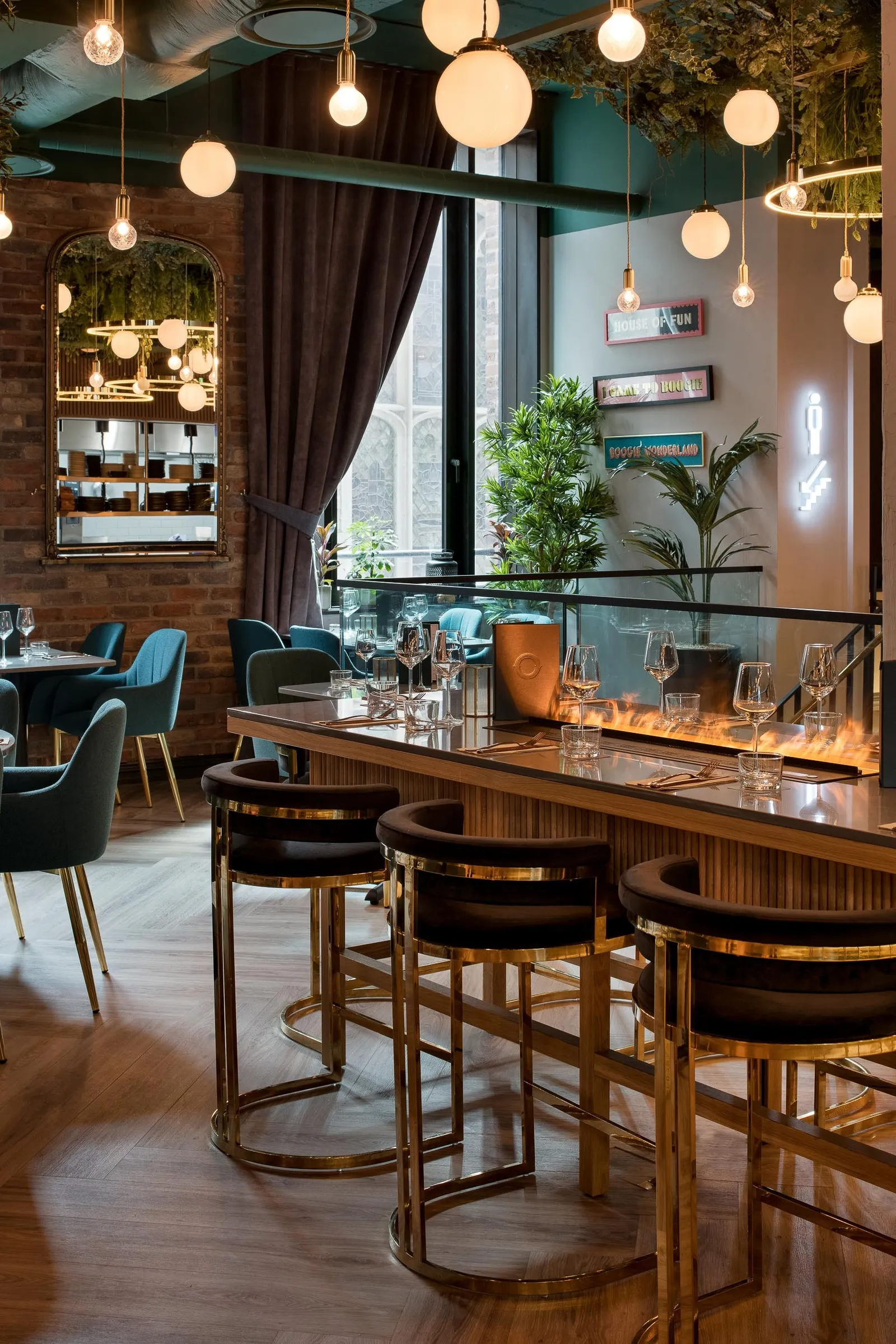 Web Oche photo by Tom Bird 3